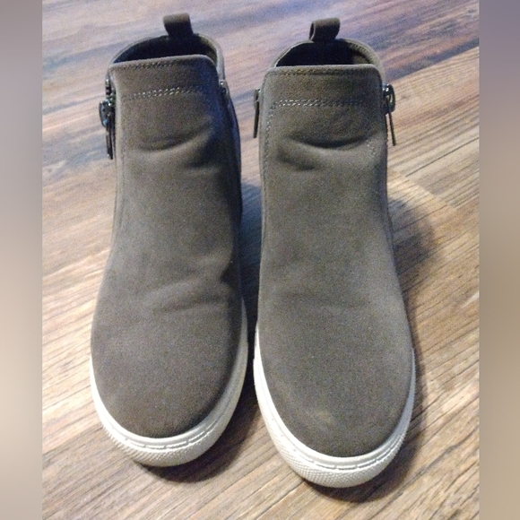 🌞🌞🌞 Outwoods size 8 Dark gray high top, zip up, tennis/casual shoes GUC - Picture 3 of 8